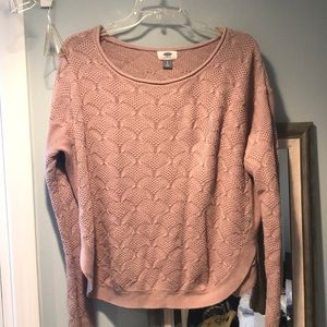 Light mauve sweater